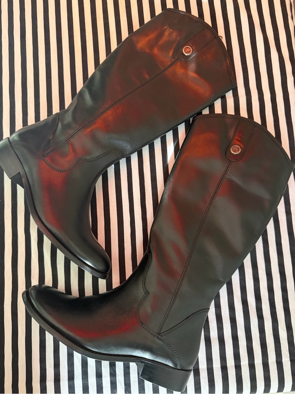 Frye size 8 Black Leather Tall Riding Boots with Side Zip - Picture 6 of 15